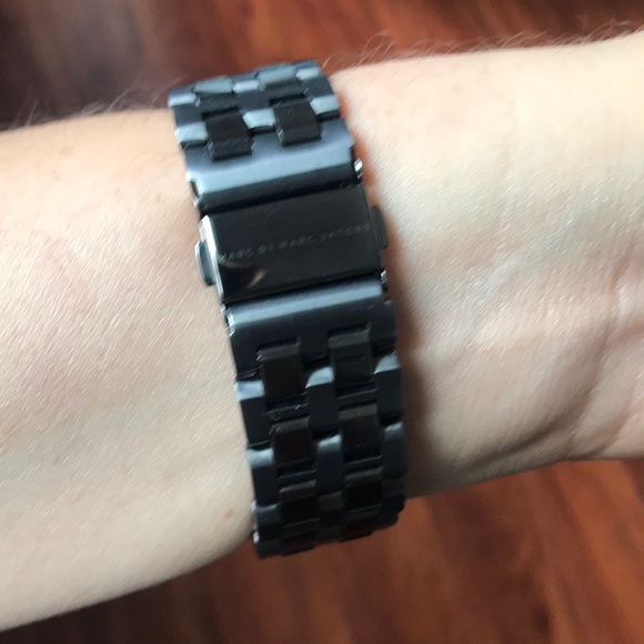 MARC BY MARC JACOBS WATCH BLACK AND BLUE - Picture 6 of 6